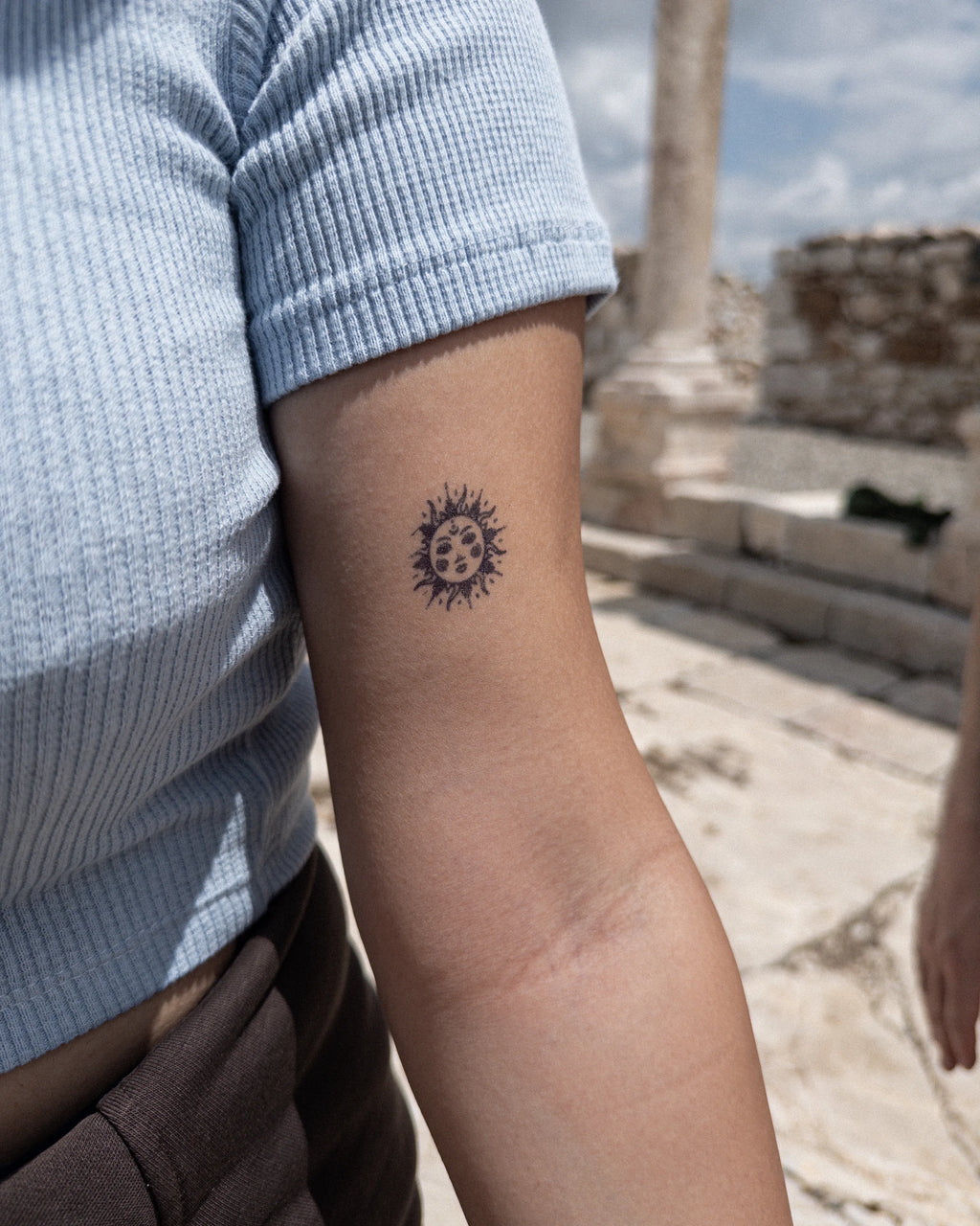 (Özel) (9 Dövme) Sun